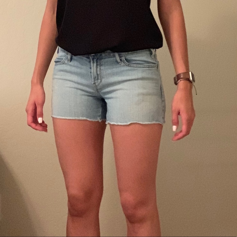 Levi’s Cut Off Shorts